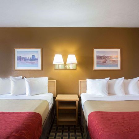 Days Inn By Wyndham Hurricane/Zion National Park Area Exteriér fotografie