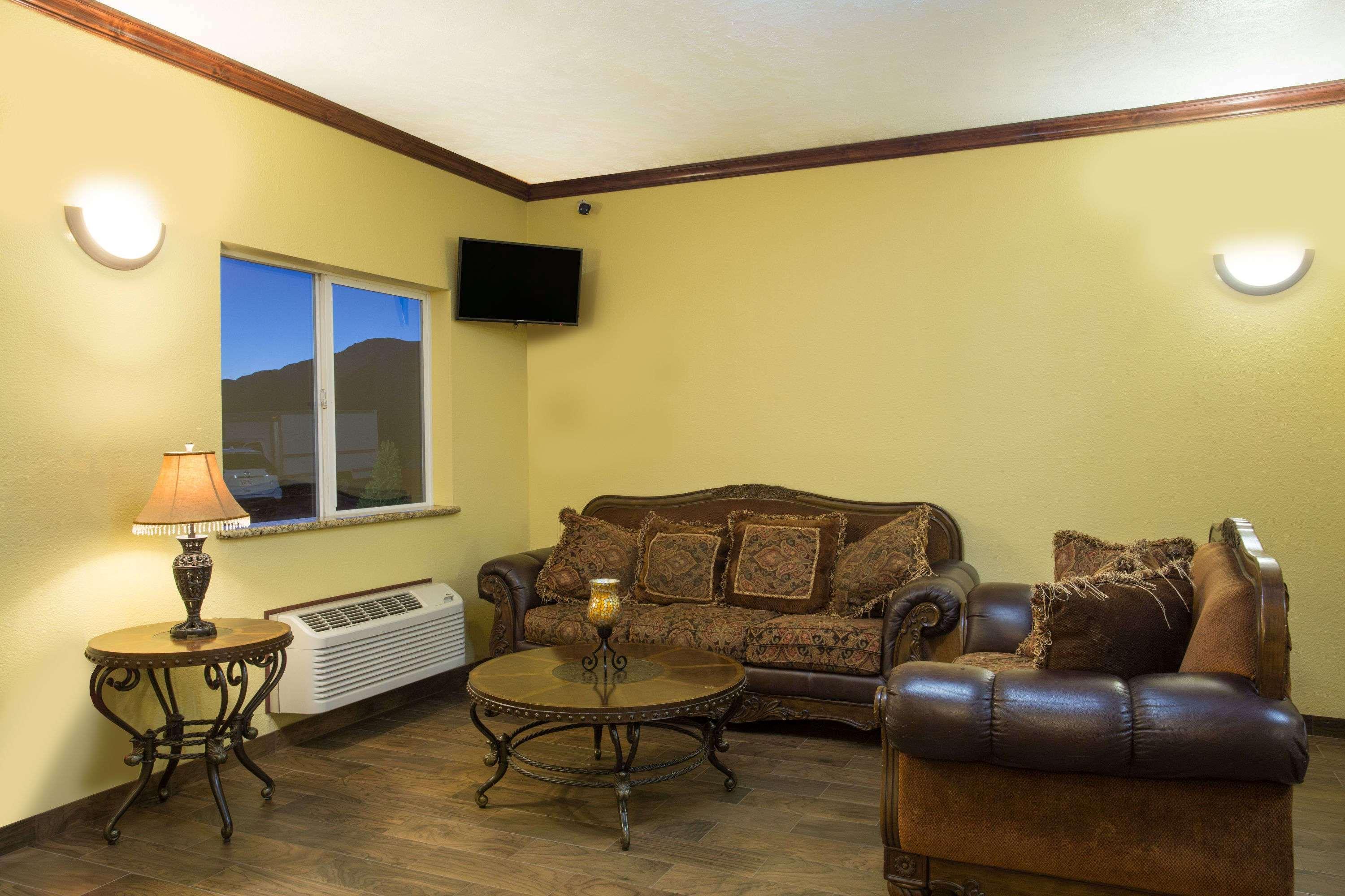 Days Inn By Wyndham Hurricane/Zion National Park Area Exteriér fotografie
